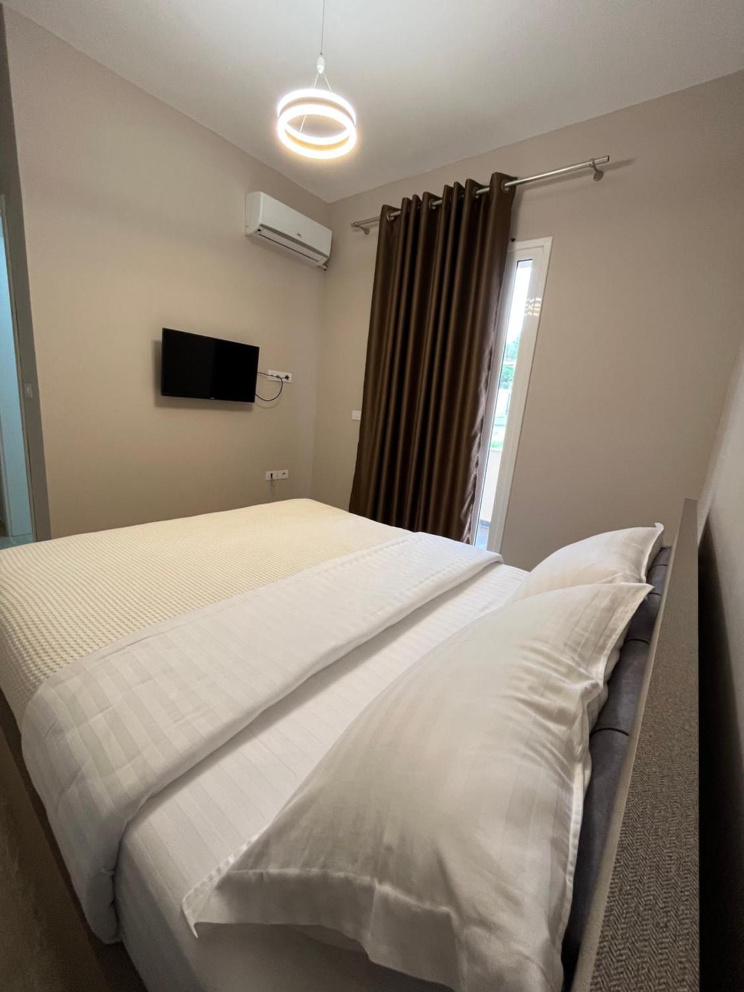 Monte Mare Hotel Vlore Ngoại thất bức ảnh
